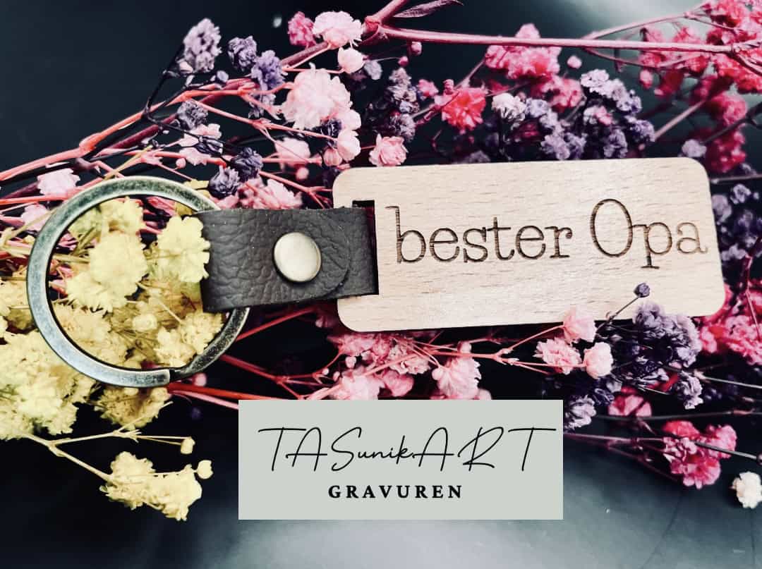 Schlüsselanhänger aus Holz&Leder mit individueller Gravur – Bild 3